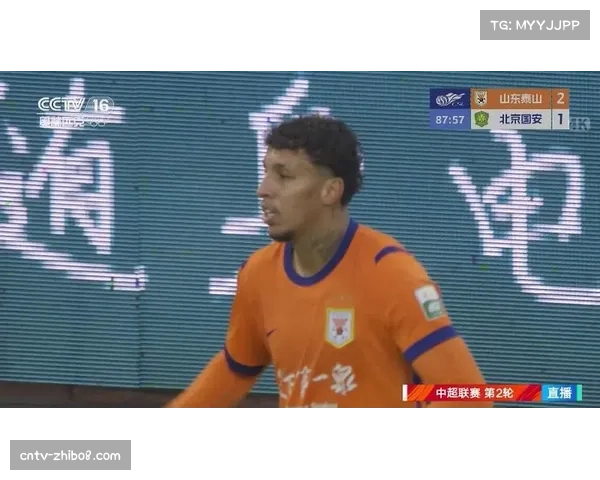 克雷桑小角度任意球直接破门，山东泰山1-1扳平上海海港